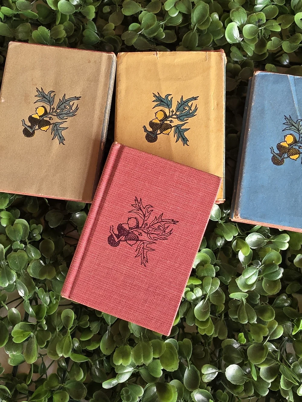 Vintage 1962 Maurice Sendak The Nutshell Library Mini Book Box Set (4 Books)